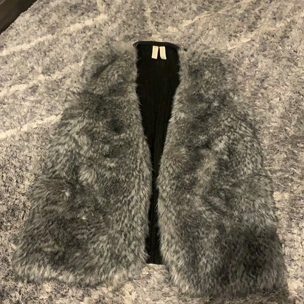 Madison L furry vest